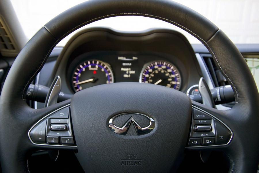  Infiniti Q50 S 2014 года  (фото 23 из 33)
